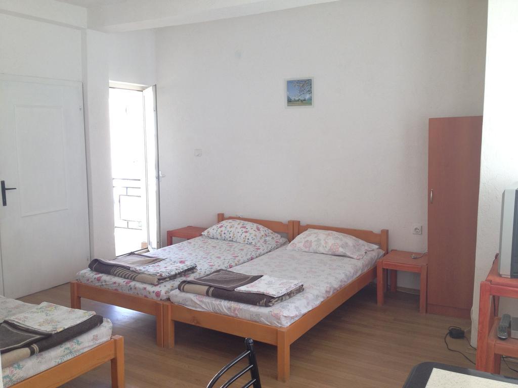 Guest House Lokoski Peštani Quarto foto