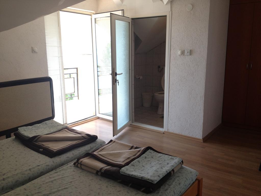 Guest House Lokoski Peštani Quarto foto